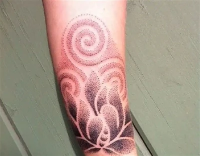 O que é uma tatuagem de pontilhismo?