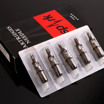 Eixo de Faísca Prime Smoke Grey + Cartucho de Agulhas de Tatuagem
